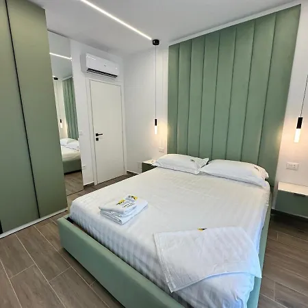 Apartment Seaside Escape 2 *